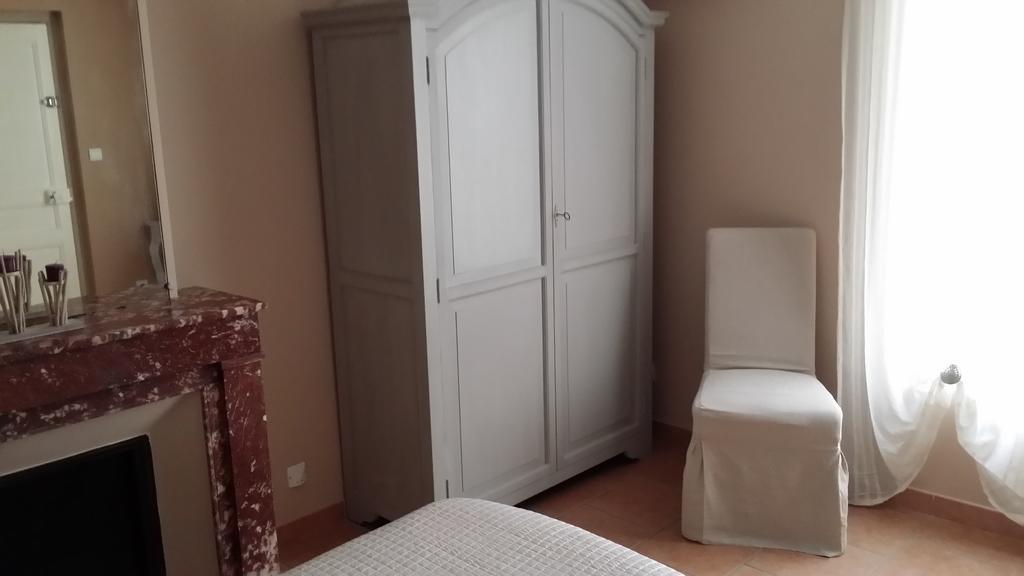 Les Portes Du Soleil Bed & Breakfast Capestang Ngoại thất bức ảnh