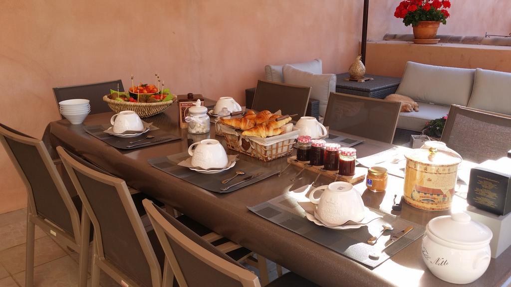 Les Portes Du Soleil Bed & Breakfast Capestang Ngoại thất bức ảnh